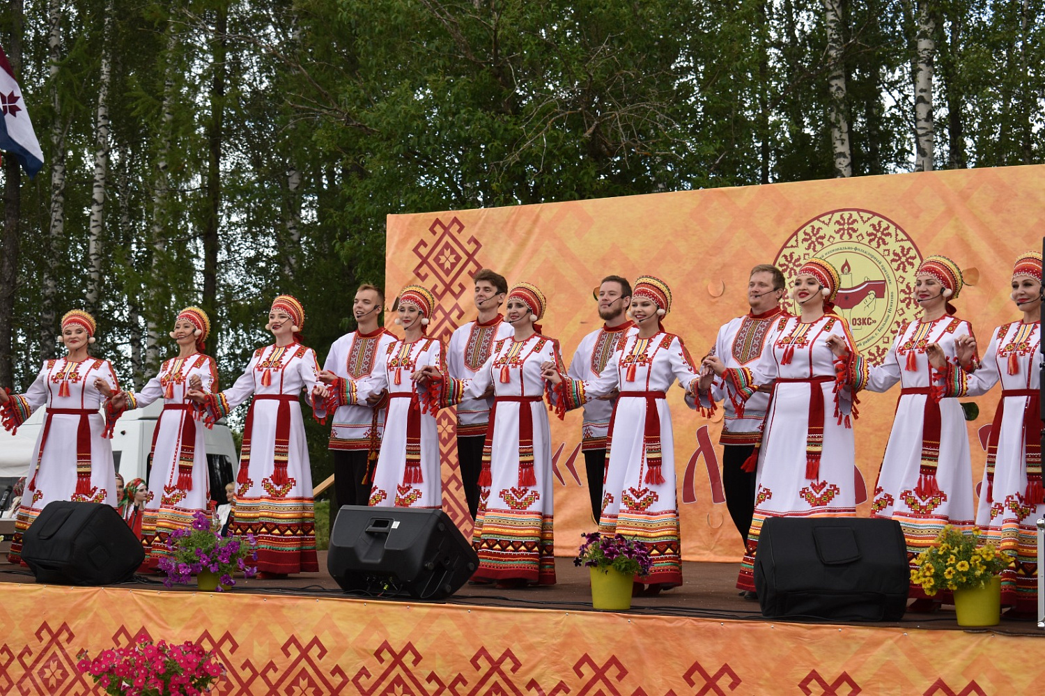 В Республике Мордовия с большим размахом прошел Республиканский национально-фольклорный праздник "Велень озкс"